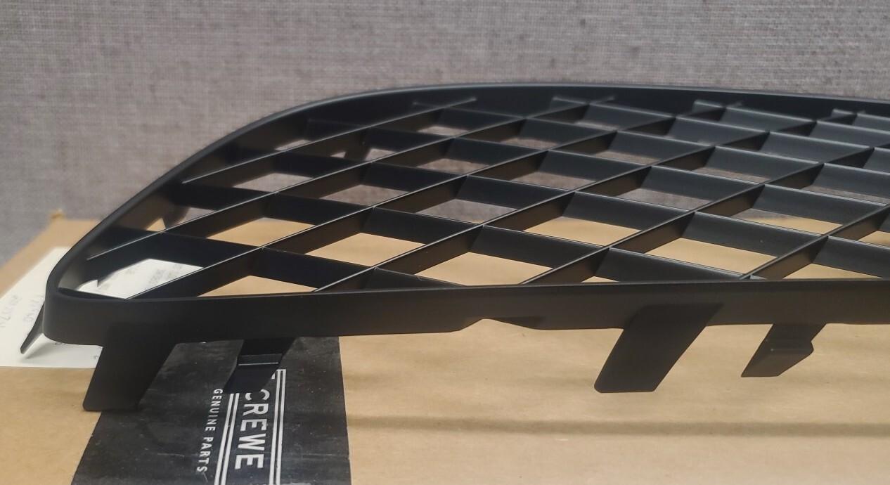 2012-2018 Bentley GT GTC Lower Bumper Grille Front Right 3W3807648C OEM New