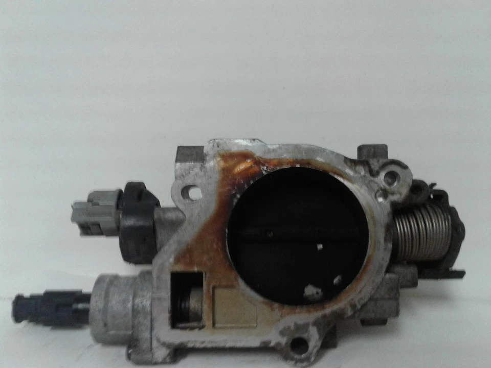 Used Fuel Injection Throttle Body fits: 2005 Chrysler Pacifica 3.5 Grade A Foto 2 de 4