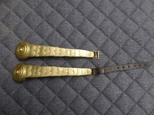 paire de jugulaires écailles p…