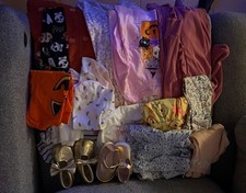 Lot of 6-12 month baby girl cloths: Gap, Oshkosh, Old Navy