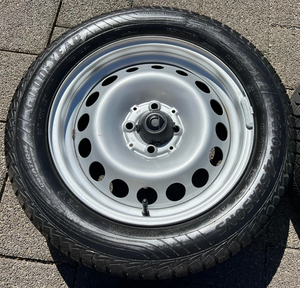 4 GANZJAHRESRÄDER 165/65R15 81T 185/60R15 84T SMART FORTWO FORFOUR W453 RDKS - Bild 3 von 4