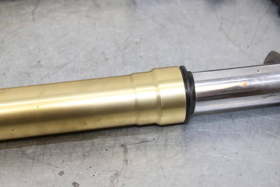 Suzuki GSXR600 GSXR 600 750 2004 2005 OEM horquillas delanteras tubos de suspensión Foto 4 de 4