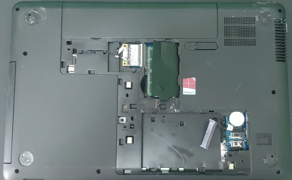 Notebook Compaq Presario CQ58 CPU AMD E1-1500 APU S.V. ATI HD 7310 4GB RAM - Imagen 3 de 4