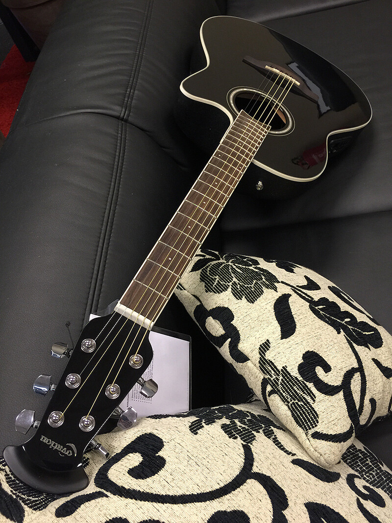 OVATION CS24-5-G Celebrity Standard со средней закругленной спинкой 85190₽