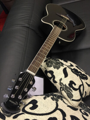OVATION CS24-5-G Celebrity Standard Mid Roundback