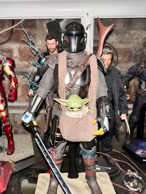 STAR WARS : MANDALORIAN - Mandalorian & The Child 1/4 Actionfigur Hot Toys QS 16