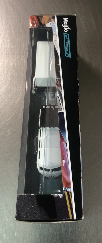 MAISTO DESIGN TOW & GO VOLKSWAGEN VAN SAMBA/ALAMEDA TRAILER ESCALA 1:64 FRETE GRÁTIS - Imagem 3 de 4