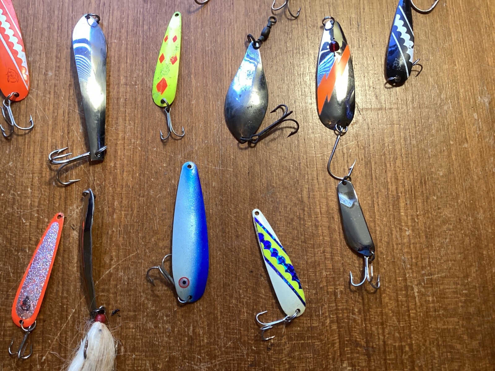 Lot of 25+ Spoons Various Sizes and Colors (Added Additional 15+ spoons) - Image 5