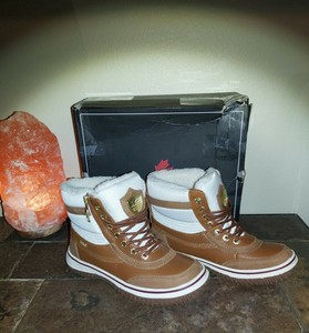 waterproof boots women canada