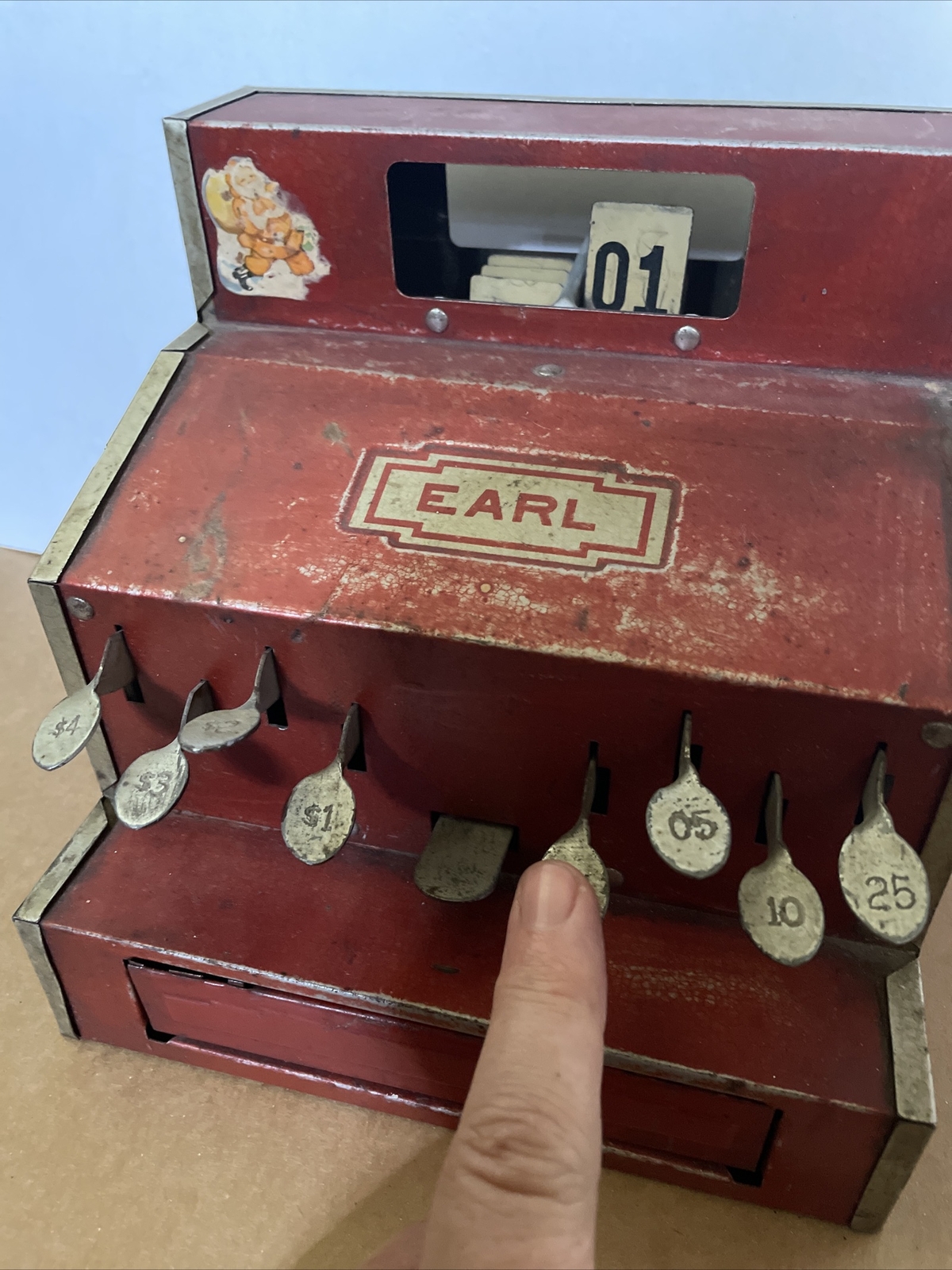 как выглядит Earl Vintage Toy Cash Register Working фото