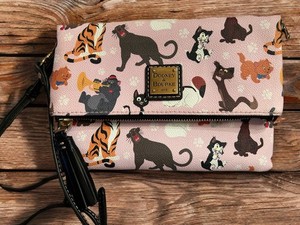 【値下げ】Dooney & Bourke ドゥーニー＆バーク おしゃれキャット Dooney and Bourke Disney Cats | eBay