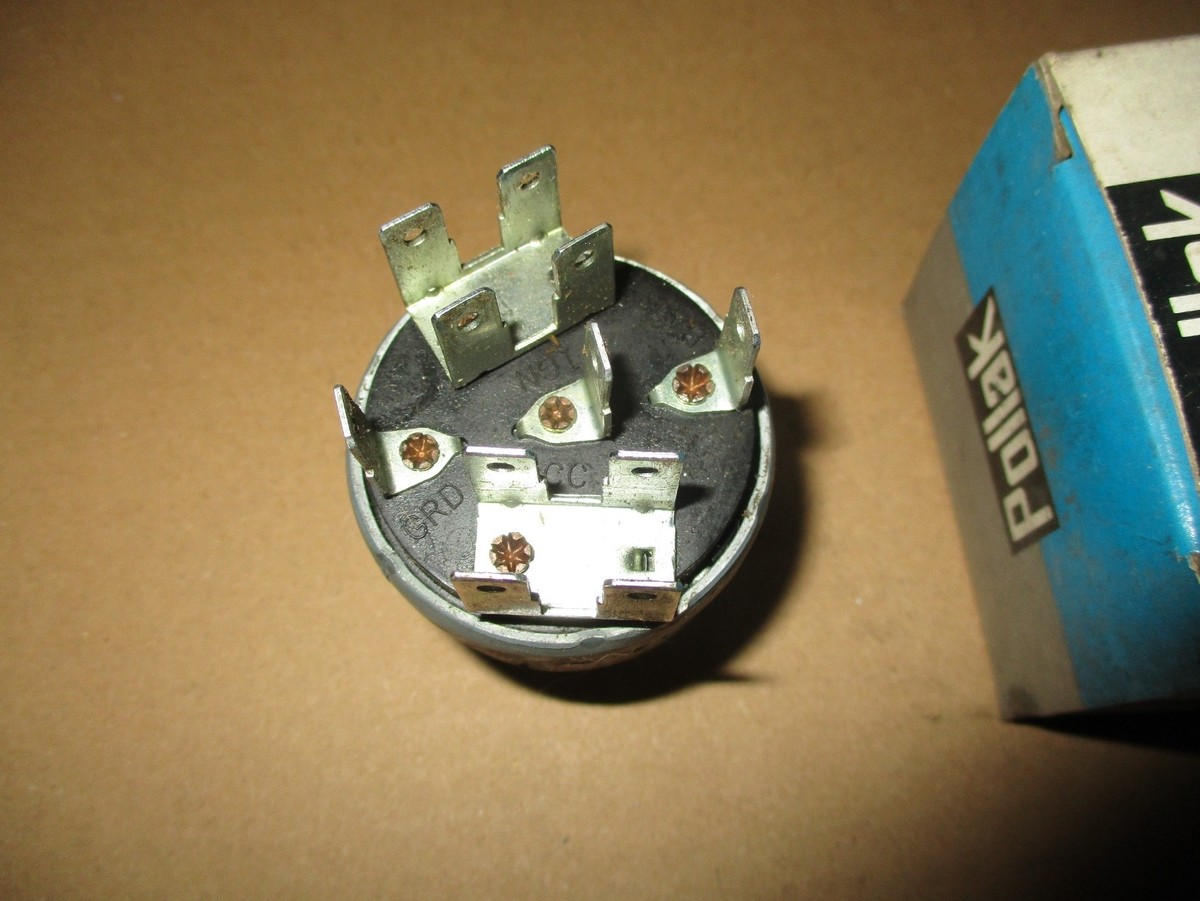 k出品 International Pollak Ignition Switch With Key 192-3 Removed From
