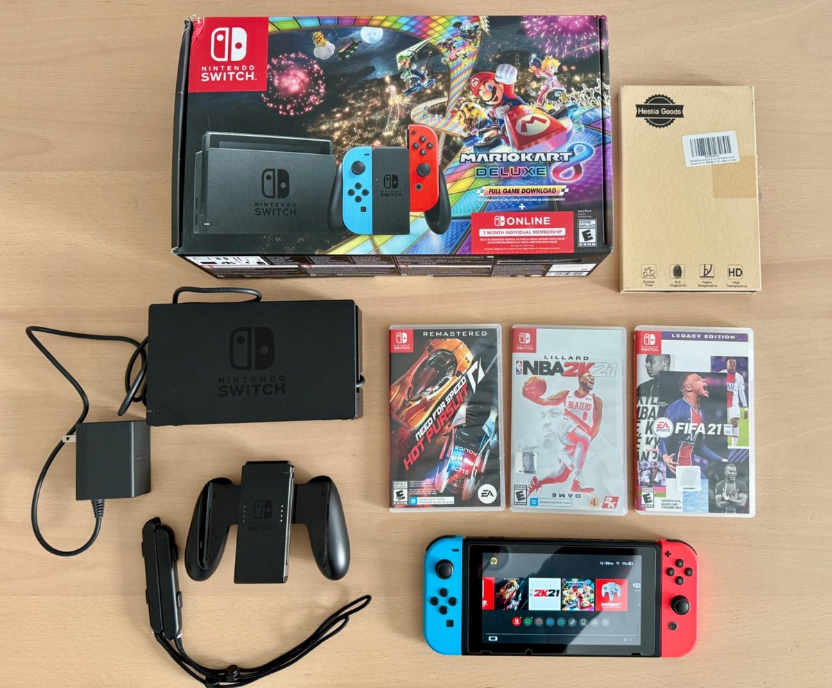 Nintendo Switch Bundle Mario Kart 8 Deluxe - Neon Red/Blue + Games