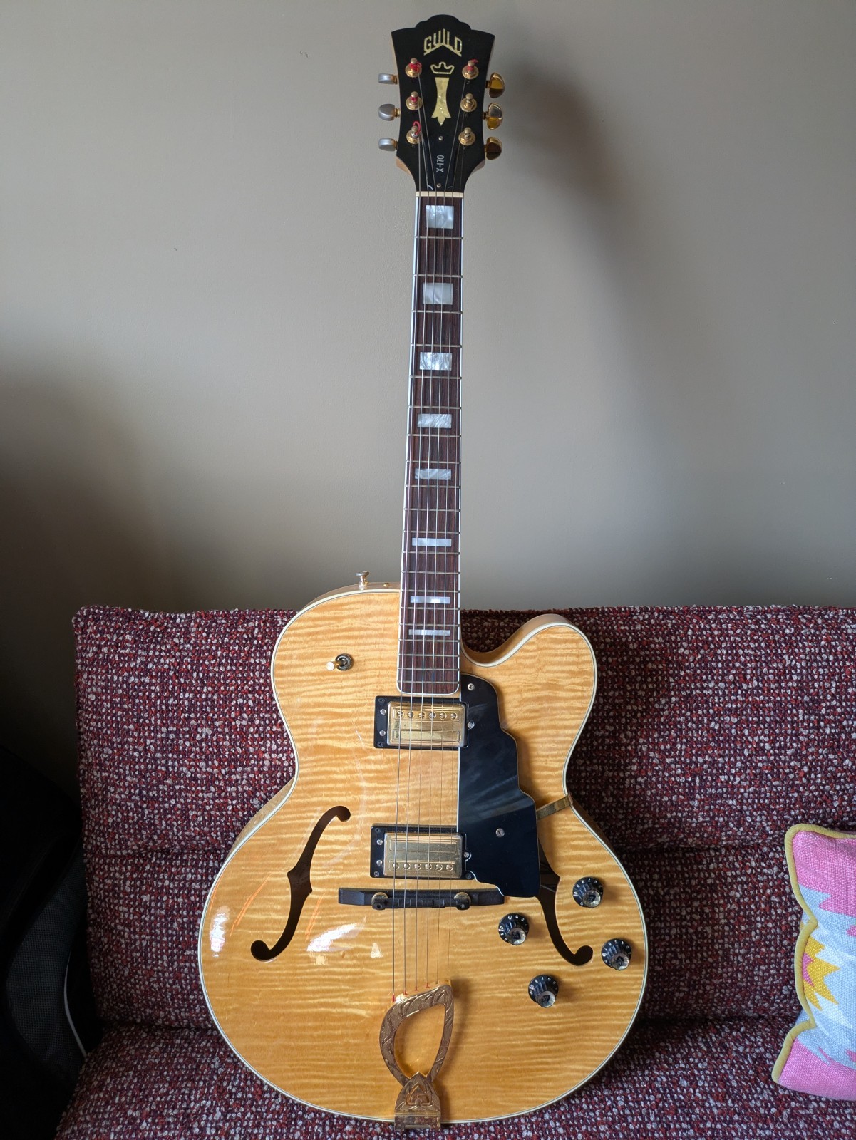 Guild X-170 Manhattan