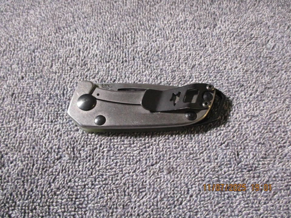 Navaja de Bolsillo Plegable BUCK USA 417 Budgie BOS S35VN Verde Mango G-10 Foto 2 de 4