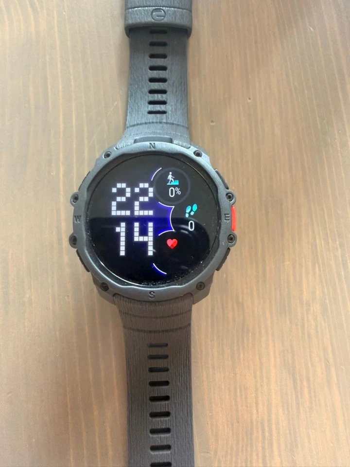 POLAR Street X 45mm Smartwatch 32MB Schwarz USB-C 1.28" Bluetooth Touchdisplay, Foto 1 von 5