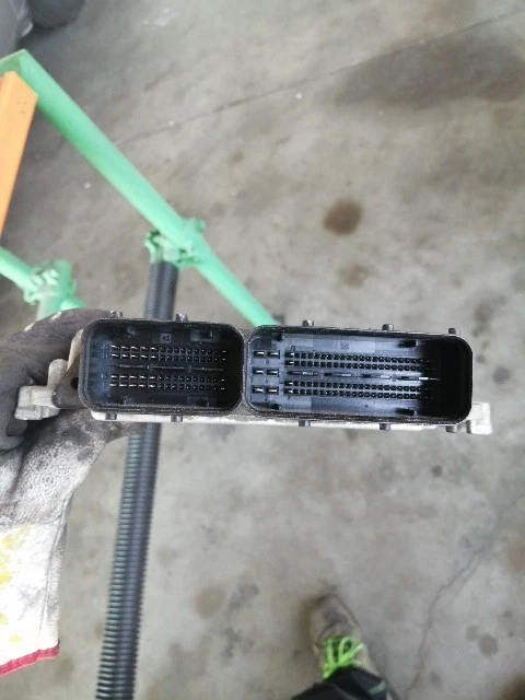 CENTRALINA MOTORE ALFA ROMEO 159 939 1.9 JTDM 110KW BOSCH 0281013138 - Immagine 3 di 4