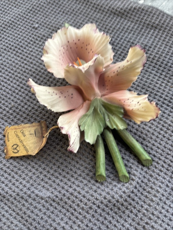 Vintage ITALIAN NAPOLEON CAPODIMONTE Porcelain Pink  IRIS/ Orchid Figurine