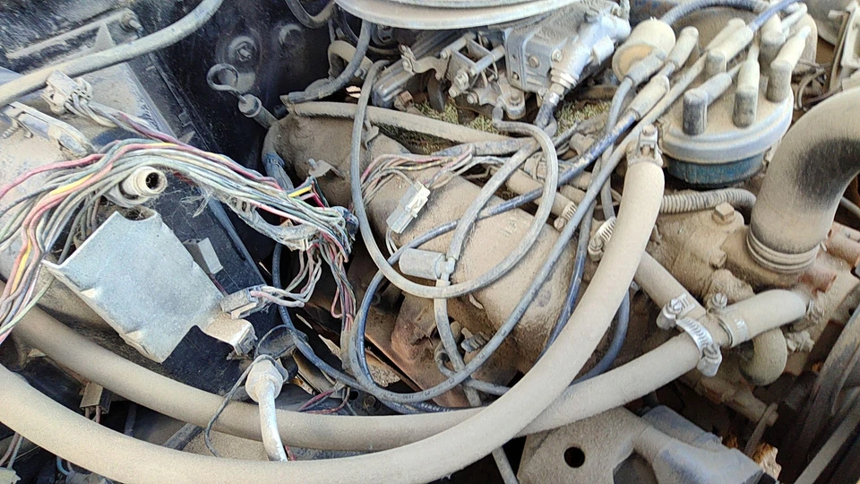 1983 Ford F150 tampa da válvula direita do passageiro fabricante de equipamento original 5,8l destro - Imagem 4 de 4