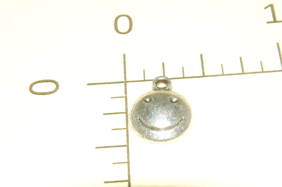 Dije Smile Smiley Face #1 plata tibetana J1143 Foto 4 de 4