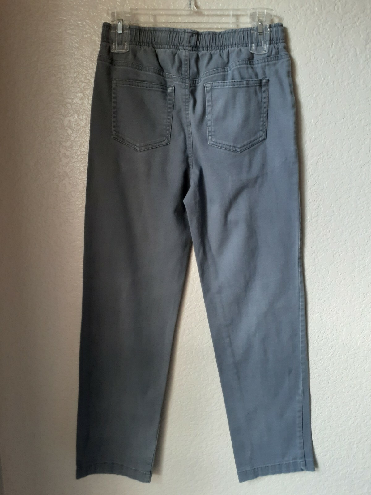 Wonder Nation Joggers Outlet Store, UP 