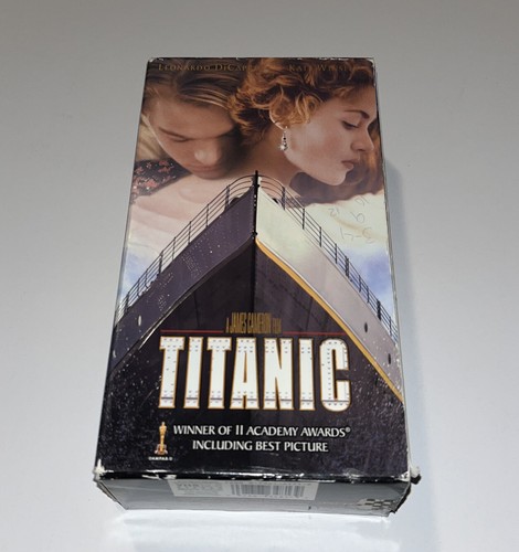 Titanic VHS 1998 2 Tape Box Set Leonardo Dicaprio Kate Winslet
