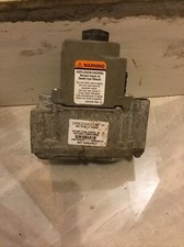 Honeywell VR8204A2142 Furnace Gas Valve