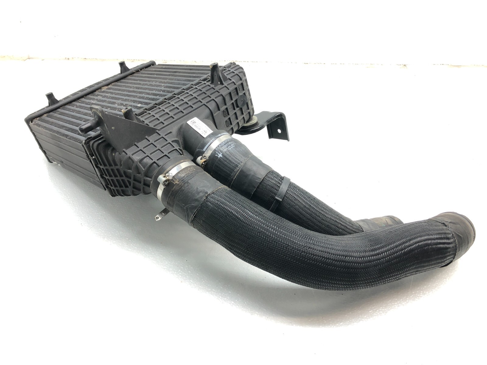 2014-2020 MASERATI GHIBLI S RIGHT PASSENGER FRONT RADIATOR INTERCOOLER OEM.