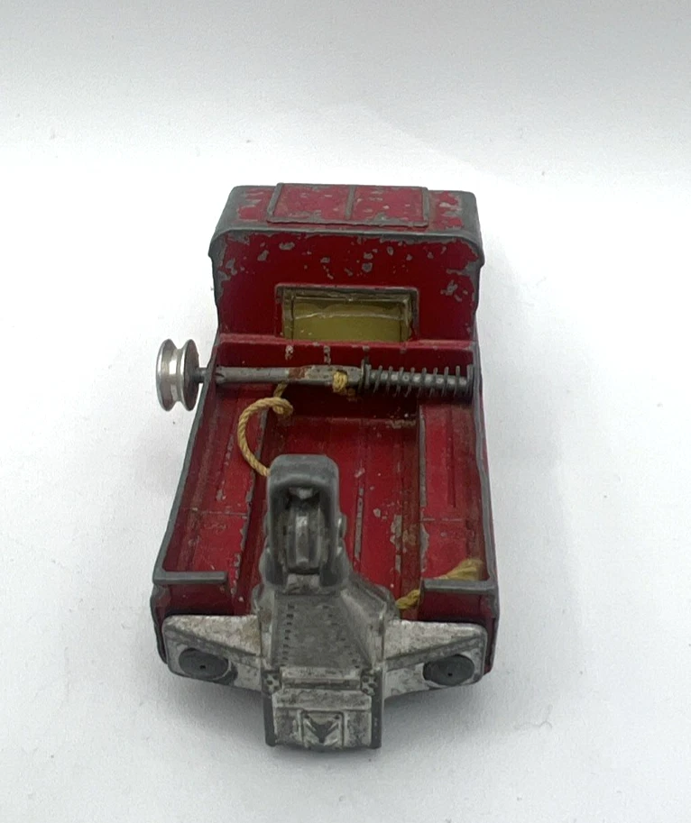 Corgi Toys Land Rover 109 W.B. Tow Truck Red Diecast Britain Vintage - Image 2 of 4