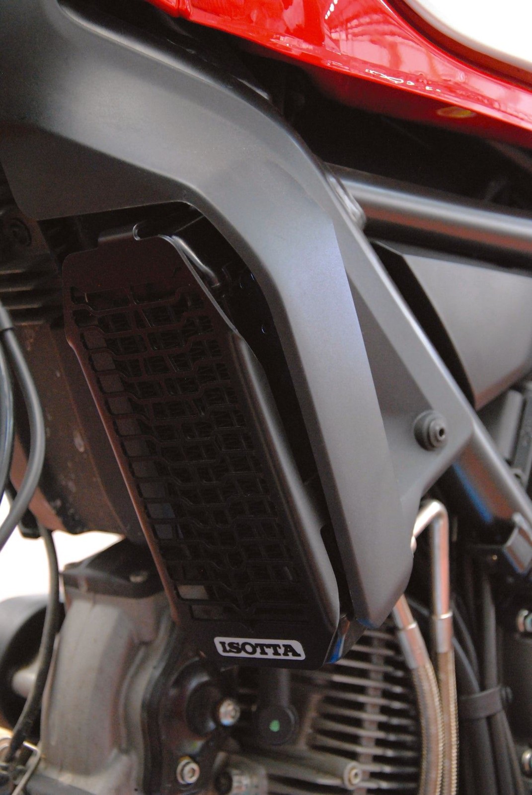 Isotta Black Radiator Guard Ducati Scrambler 2015-2016