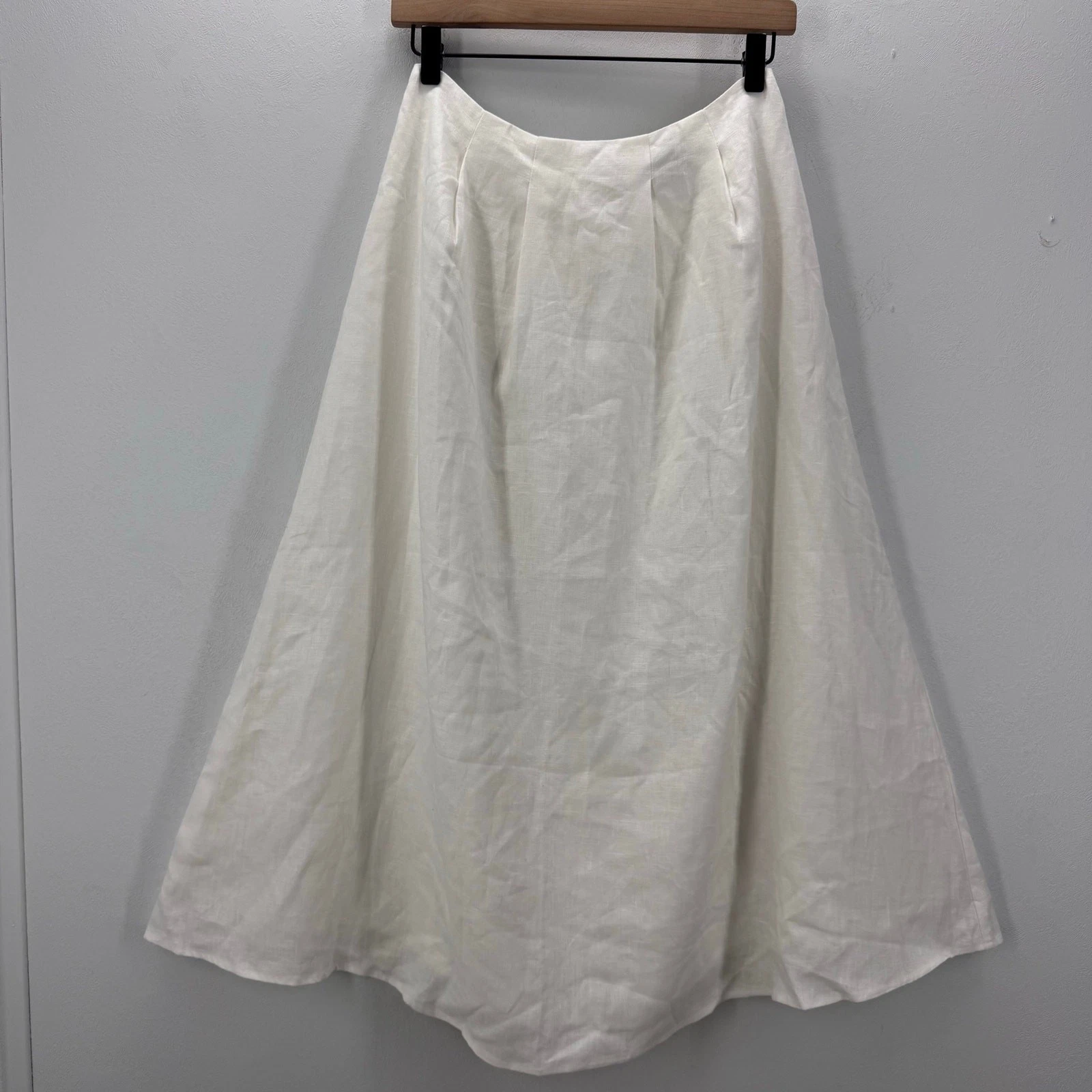 NEW O.P.T Few Moda A-Line White Linen Midi Skirt size 2 Neutral Capsule Wardrobe
Opens in a new wind
