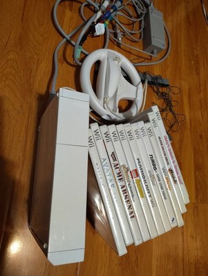 Nintendo Wii White Console GameCube Compatible Bundle w/ 13 Games - Tested!