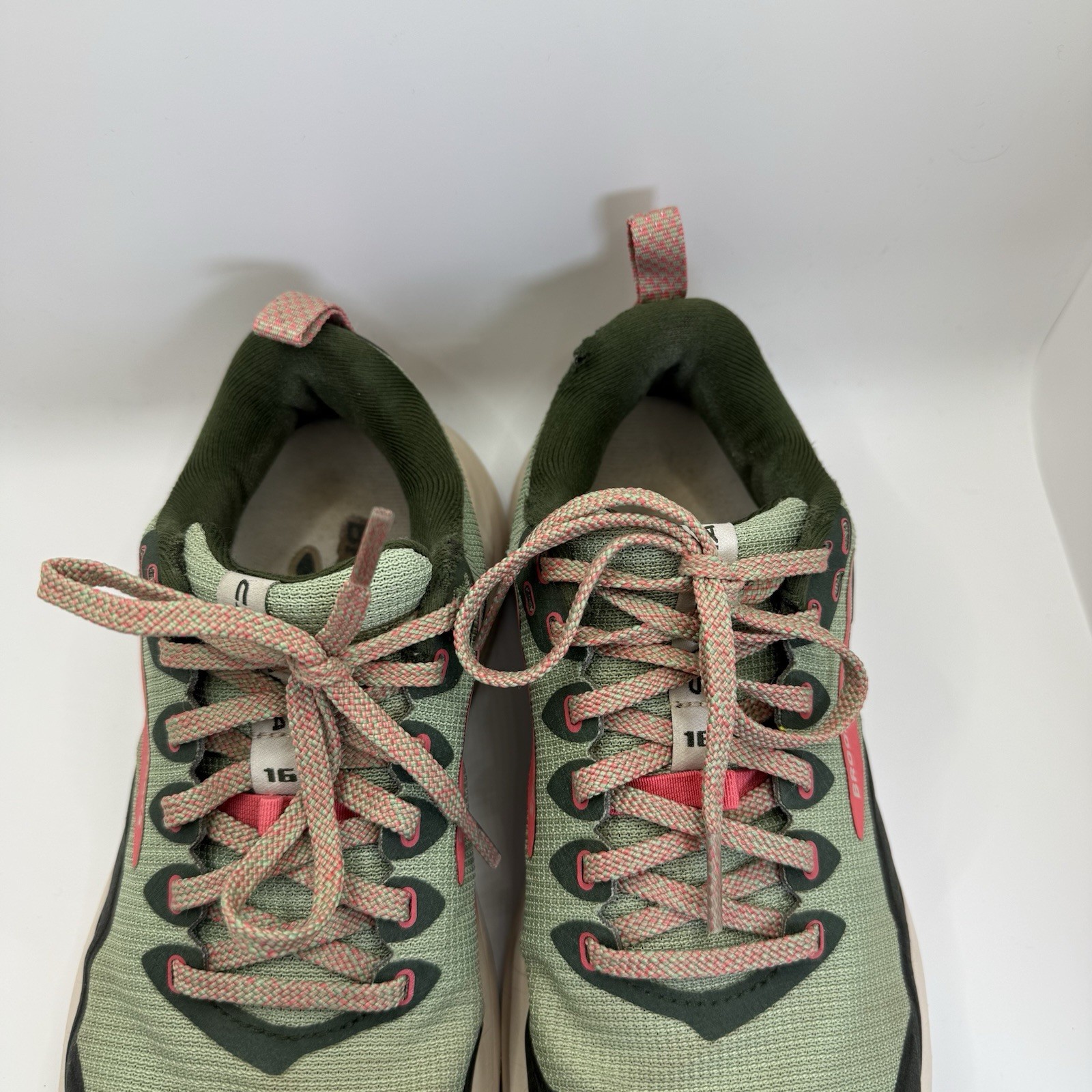 Brooks Cascadia 16 Green Trail Outdoor Hiking Shoes 1203631B394 Women's Size 7.5