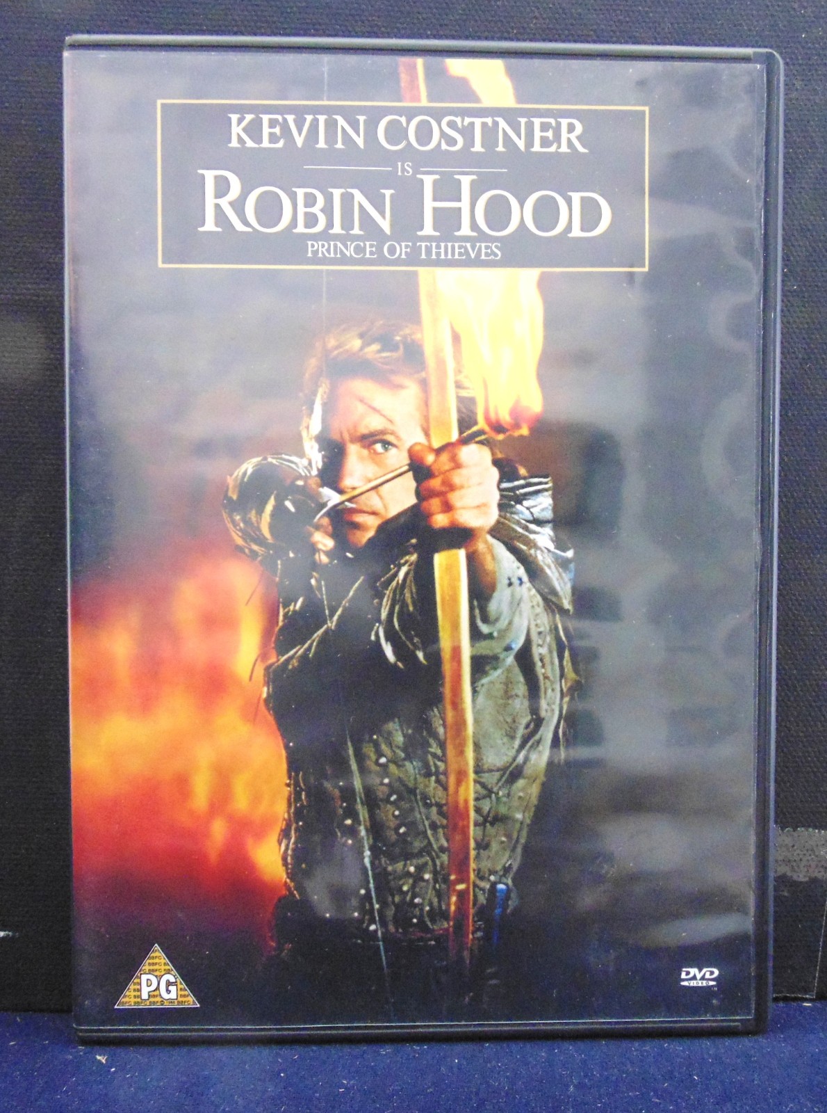 ROBIN HOOD PRINCE OF THIEVES - Kevin Costner, Alan Rickman ---- SEE PHOTOS