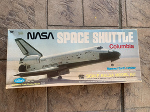 Guillow's 1201 NASA Space Shuttle Columbia Balsa Wood Model Space Kit.