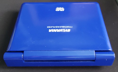 Sylvania Portable DVD Player SDVD7015 7 inch screen AC + Car Adapter No Remote - 第 9/13 張圖片