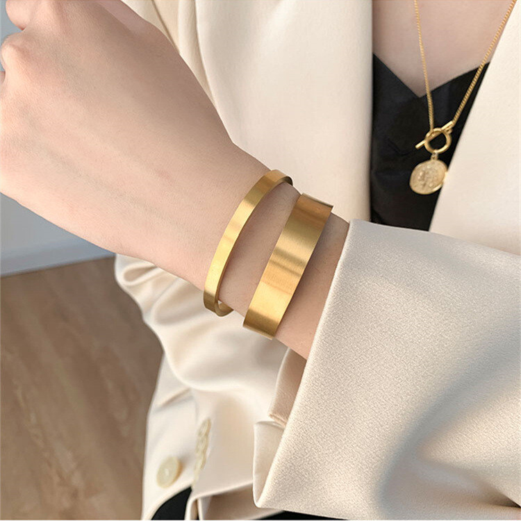 Brazalete cepillado enchapado en oro de 18 K para mujer puño de pulsera abierto