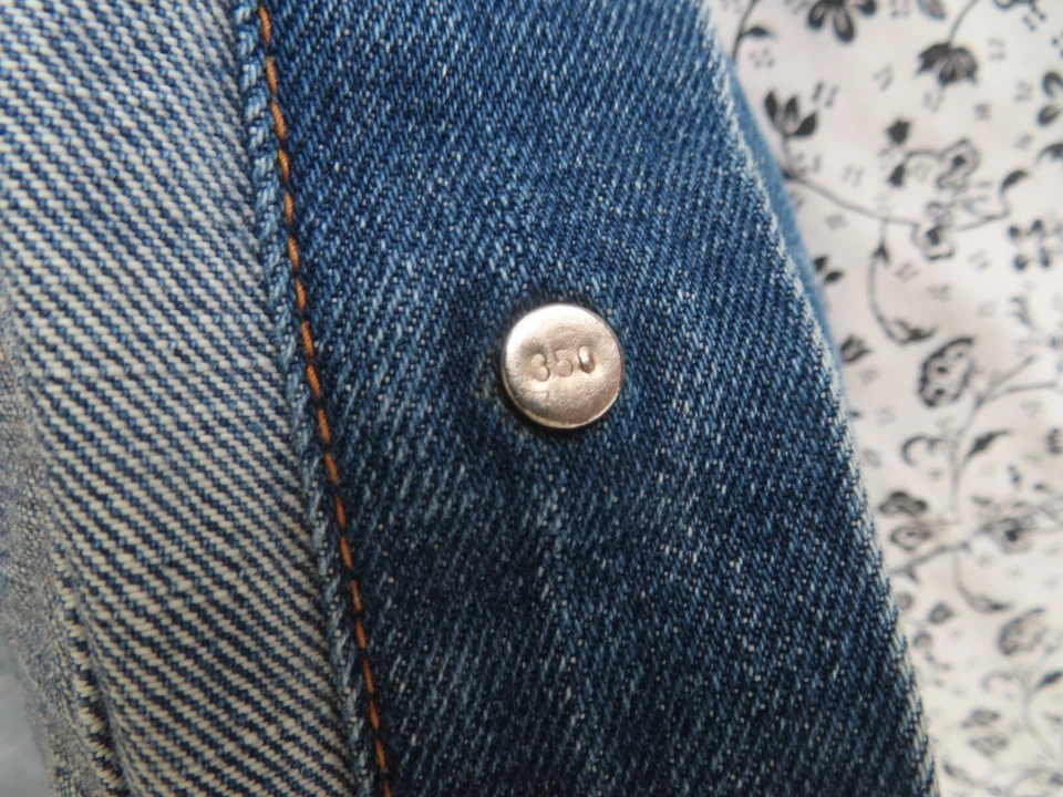 Authentic 1960s Big E LEvi's Denim Jacket Rare Type 3 Vintage Big E  350 button - Image 4 of 4
