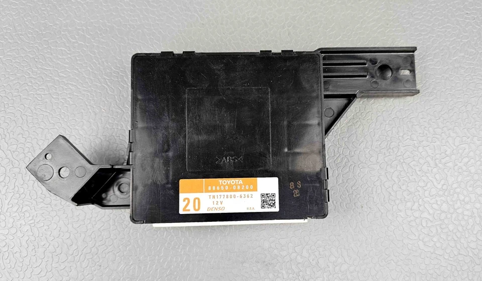 Модуль контроля температуры усилителя кондиционера Toyota Sienna 2015-2016 годов выпуска от оригинального производителя 88650-08200 - Изображение 3 из 4