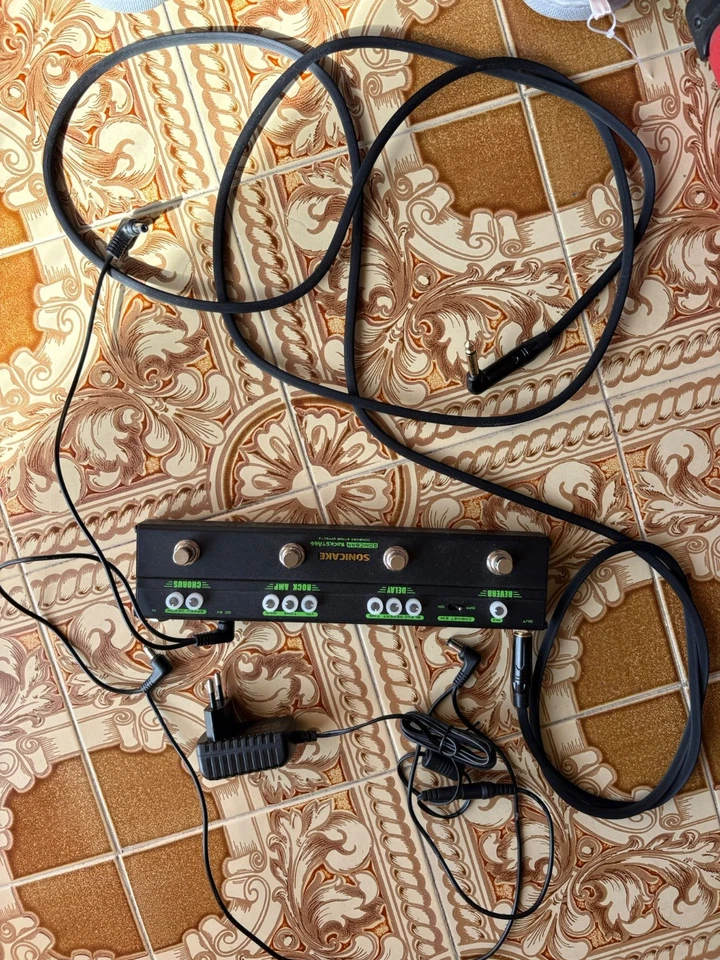 Roland Cube Street + Pedaliera Sonicake  - Image 4 of 4