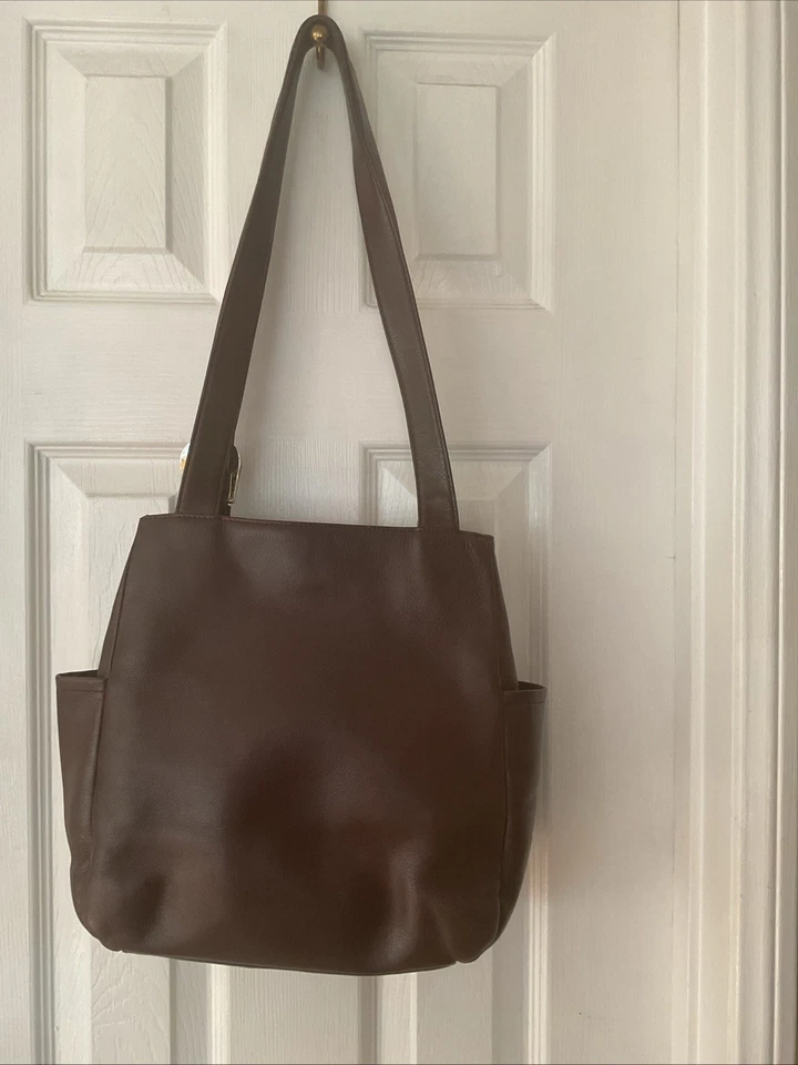 BOLSO/MONEDERO DE MANOS NINA RICCI COLOR MARRÓN Foto 3 de 4