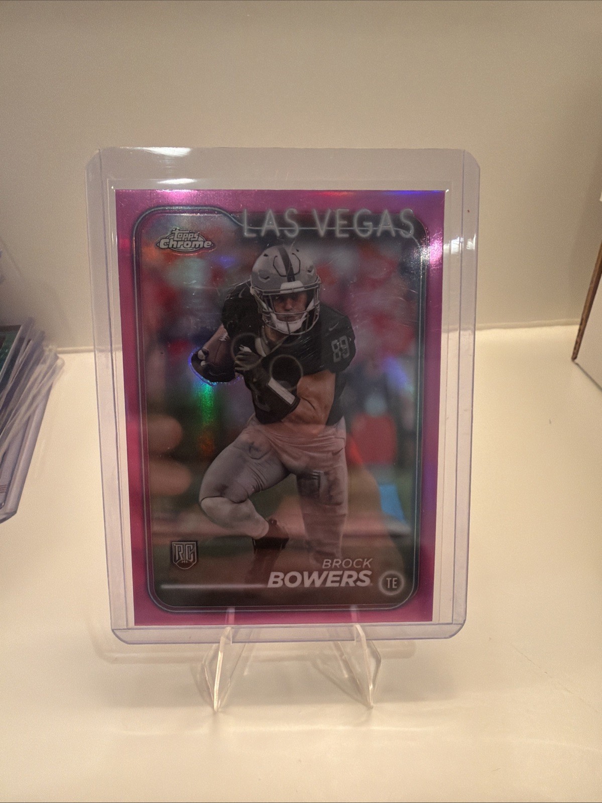 2024 Topps Chrome - Rookies Brock Bowers #207 Pink Refractor (RC)