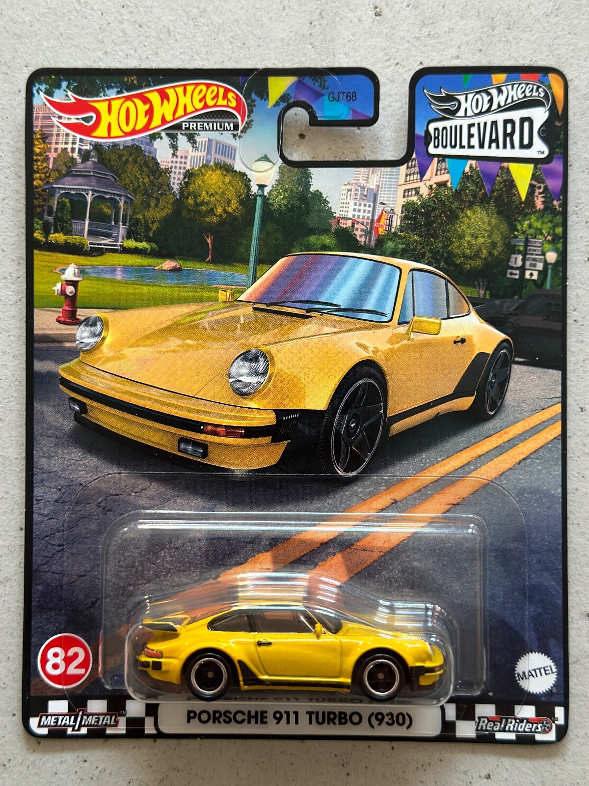 Hot Wheels Premium Boulevard 82 PORSCHE 911 TURBO 930 Car Culture Real Riders