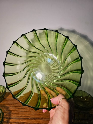 VINTAGE 1960'S FEDERAL GLASS RHYTHM GREEN SALAD/CHIP AND DIP SET - Picture 10 of 14