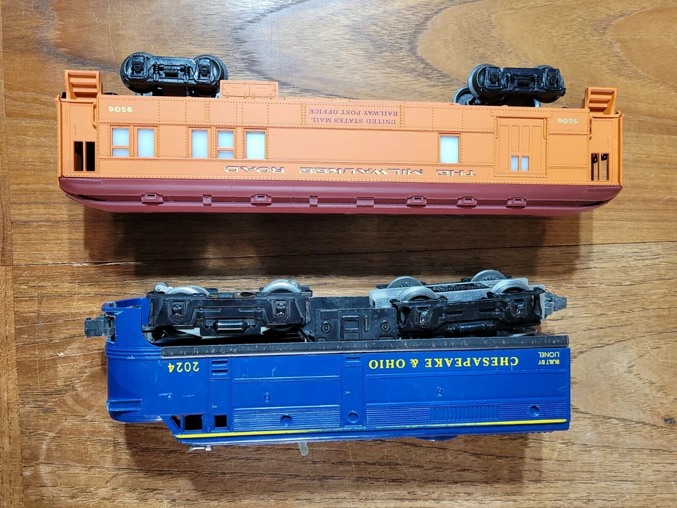 Lionel Diesel Engine , 8 Freight Cars, Postal Car  - Image 4 of 4