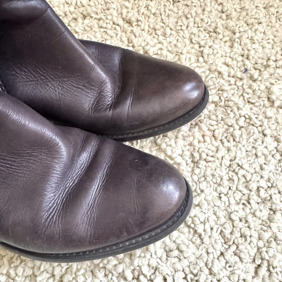 Botas Vince Camuto Cuero Tachonado Sobre la Rodilla Gris Talla 8.5 Foto 3 de 4