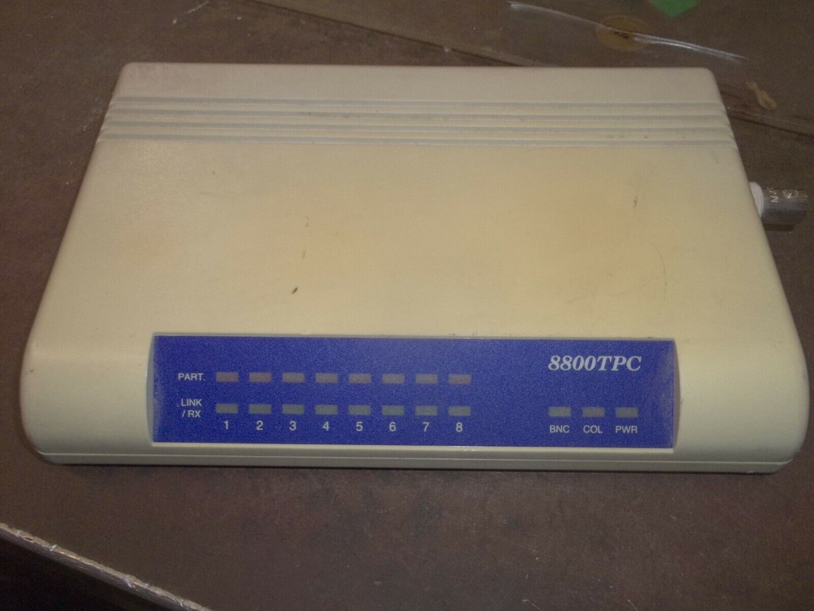 CNET 8800TPC POWER SWITCH 8 PORT HUB (637)