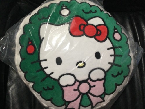 New Pottery Barn Kids Hello Kitty Shaped Holiday WREATH Decor RARE  - Picture 1 of 3