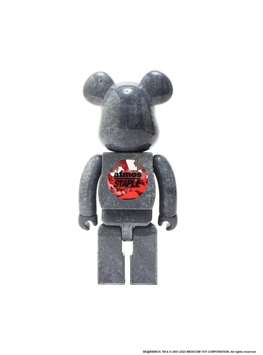 Staple Pigeon x Atmos x Medicom Toy 400% & 100% Bearbrick Staple Pigeon x Atmos x Medicom Toy 400% & 100% Bearbrick