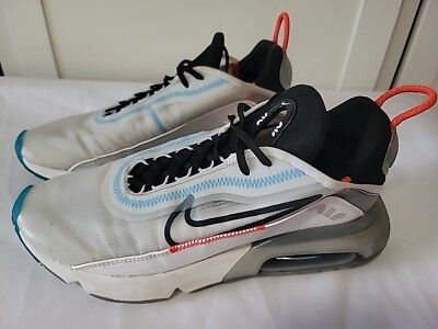 NIKE AIR MAX 2090 WHITE PURE PLATINUM BRIGHT MENS ATHLETIC CT7695-100 SHOES  10 - Main Image
